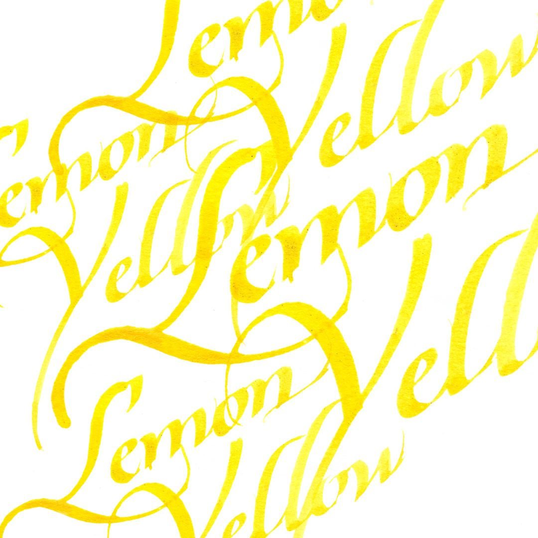 Winsor & Newton Calligraphy Ink - Bottle of 30 ML - Lemon Yellow (345)